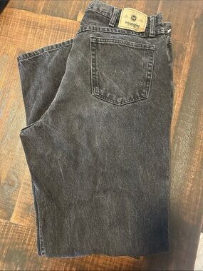 Wrangler Men's Dark Gray Straight Jeans